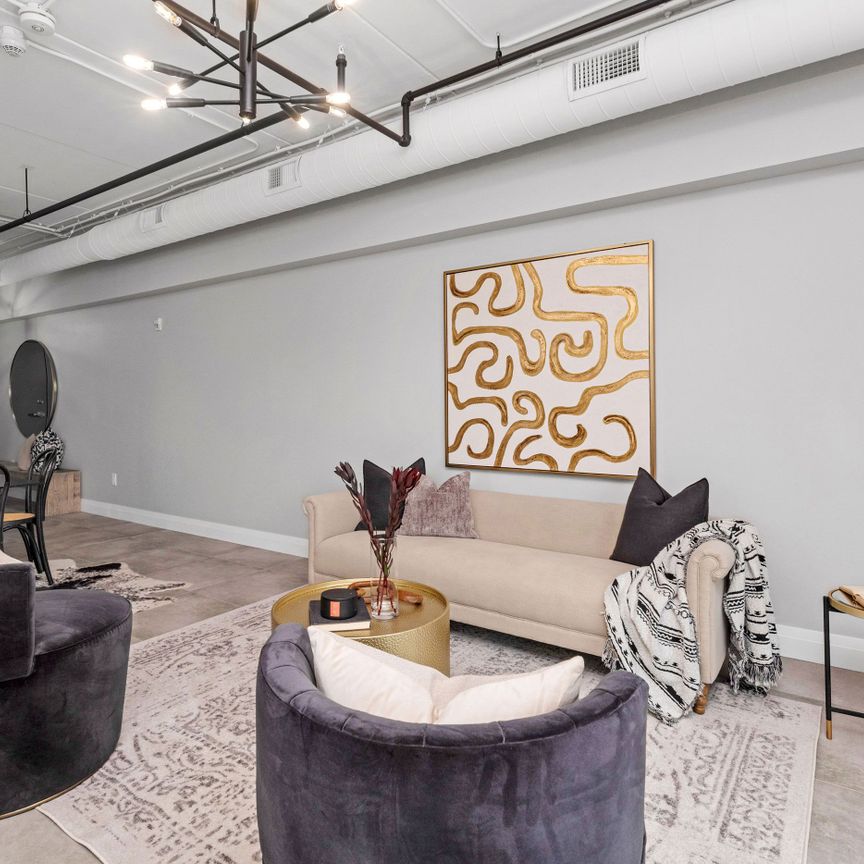 For Lease - 781 ERIE Street Unit# 404, Windsor, Ontario - Photo 1