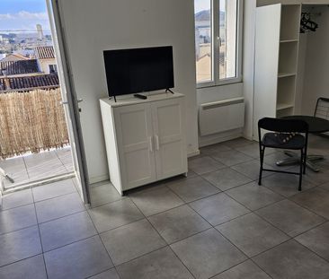 Location Appartement 1 pièce 28m² MARSEILLE 15ème - Photo 4