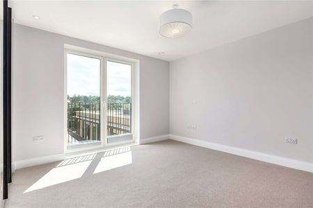 Modern two bedroom apartment set in a contemporary development set South of the Pantiles - Photo 3