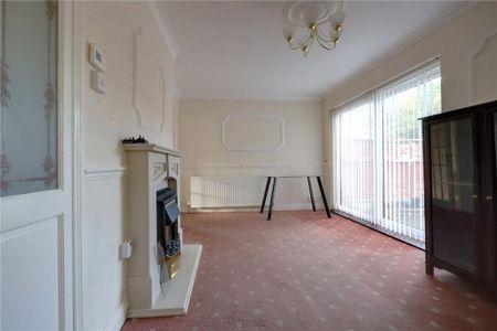 3 bedroom end of terrace house to rent - Photo 2