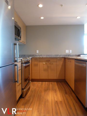 None in North Vancouver, BC - Photo 5