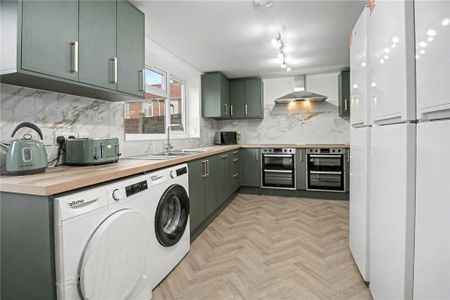 1 bedroom semi-detached house to rent - Photo 4