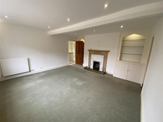 4 bedroom detached house to rent - Photo 1