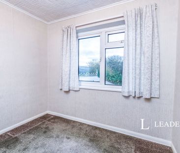 2 bedroom house to rent Mill Lane, Chatham, ME5 - Photo 5