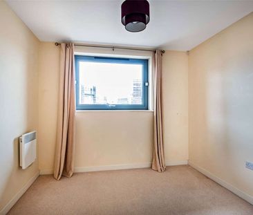Two bedroom first floor apartment with allocated parking - Photo 1