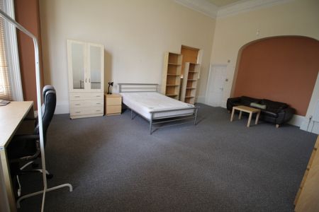 1 Bed Student Accommodation - Photo 5