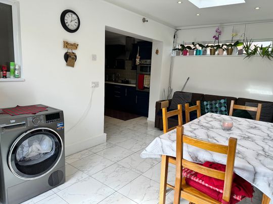 Room in a Shared House, Luton, LU2 - Photo 1