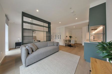 20 Parkview Avenue, NW2 8AH - Photo 2