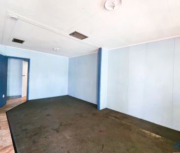 Generous 2 bedder - Photo 4