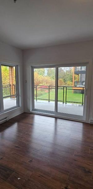 Grand 5 1/2 Avec Vue Direct Sur le Fleuve - Photo 1