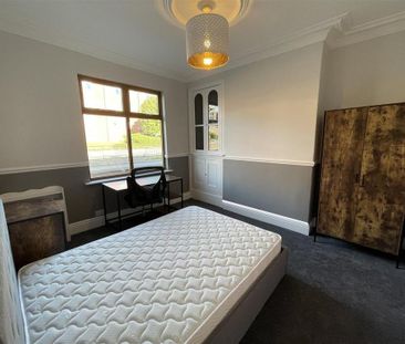 1 bedroom in a house share to rent - Photo 4