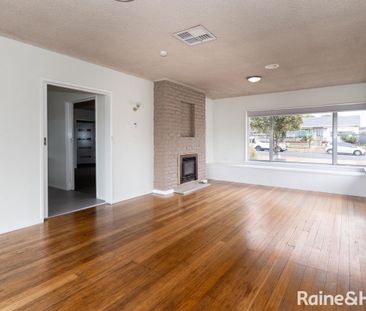 SPACIOUS FAMILY HOME - Photo 1