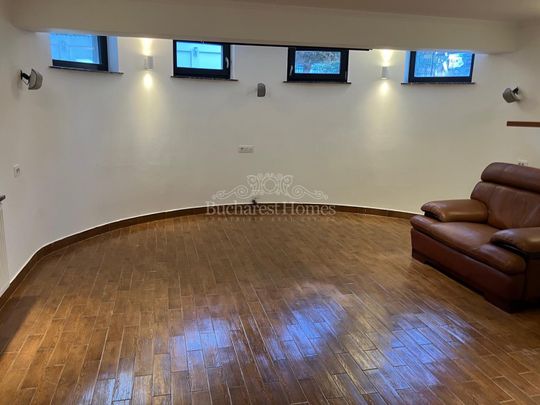 Big Beautiful and Bright Five-Bedroom House - Pipera - Photo 1