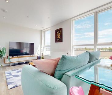 3 bedroom flat to rent - Photo 2