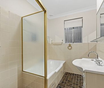3 Bedroom Unit in the Heart of Oatley - Photo 4