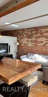 1 Bedroom, 1 Bathroom - St Lawrence Market Lofts - Photo 1