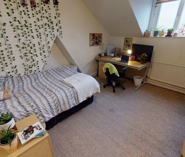 4 bedroom terraced house to rent - Photo 3