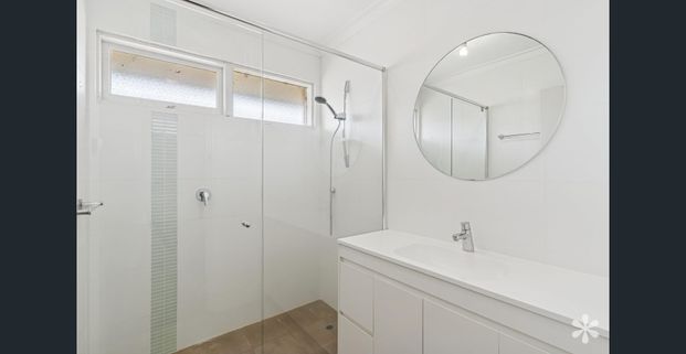 Easy Care Living! - Photo 1