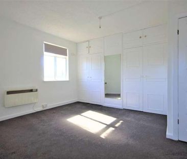 Rayners Lane, Pinner, HA5 - Photo 2