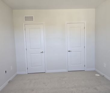 For Lease - 5959 Saigon Street, Mississauga, Ontario - Photo 6