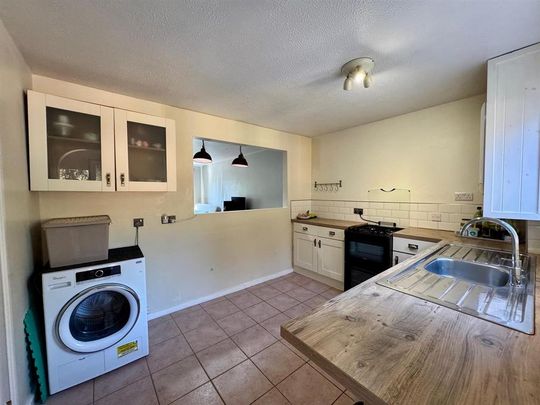 3 bedroom terraced house to rent - Photo 1