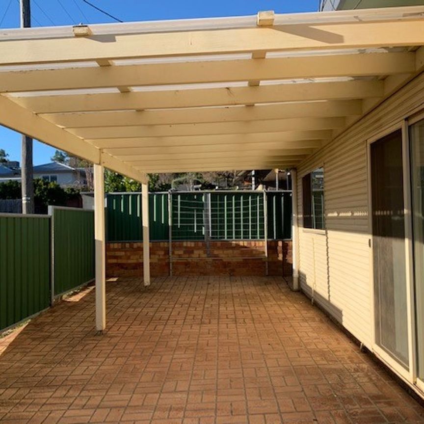 Tamworth Furnished Accommodation - East Tamworth - Photo 1