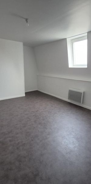 Location Appartement 2 pièces 60m² AIRE SUR LA LYS 62120 - Photo 1