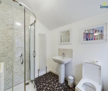 4 bedroom terraced house to rent - Photo 1
