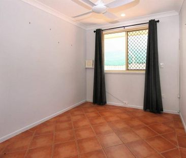 Coastal 4 Bedroom Brick now Available to Rent in New Year!! - Photo 4