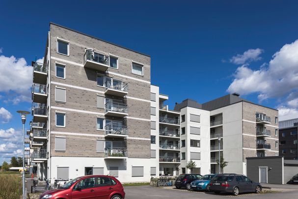 Karldalsallén, Örebro - Photo 1