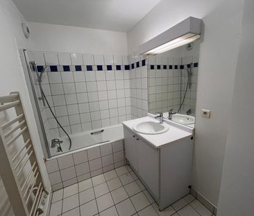 location Appartement T2 DE 46m² À PARIS 11 - Photo 6