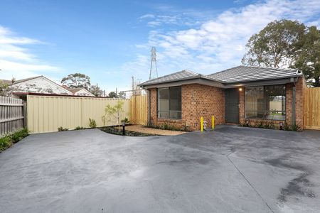 3/10 Burden Street, Springvale - Photo 4