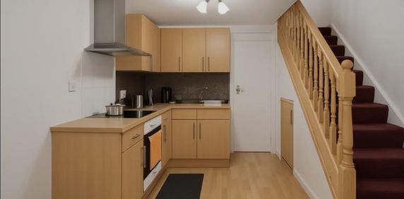 3 bedroom terraced house to rent - Photo 2