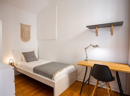 Calçada do Marquês de Abrantes, Lisbon, Lisbon 1200-163 - Photo 4