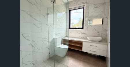 Stylish 4-Bedroom Townhouse in Prime Bentleigh East Location!!! - Photo 4