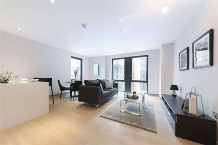 Apartment situated moments from Southside Shopping Centre and Wandsworth Town. - Photo 4