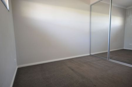 STUNNING 4x2 - Ideal Family Home - Ample Room - Photo 2