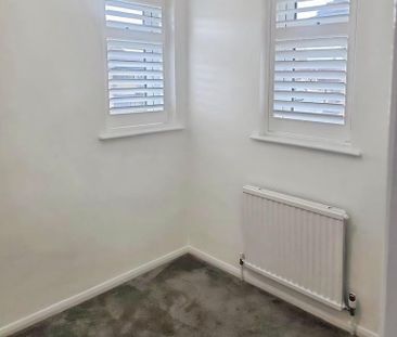 5 bedroom semi-detached house to rent - Photo 4