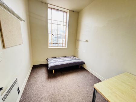 CITY CENTRE 3 BEDROOMS - Photo 5