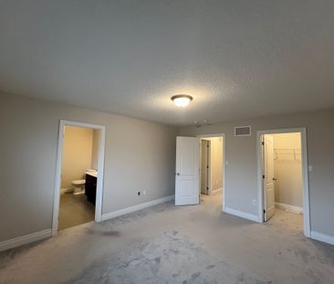 For Lease - 23 LOCKERBIE Crescent, Collingwood, Ontario - Photo 1