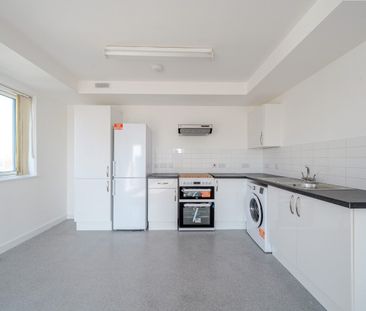 Kings Road, Barking, IG11 - Photo 6