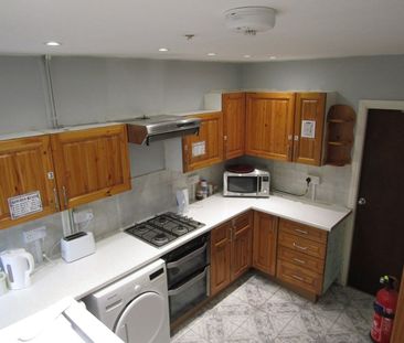 Room in a Shared House, Salford, M7 - Photo 4