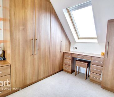 3 bedroom coach house to rent - Photo 5