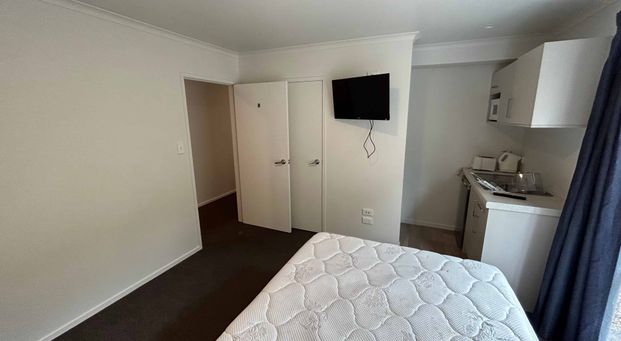 Semi-Furnished Studio - Photo 1