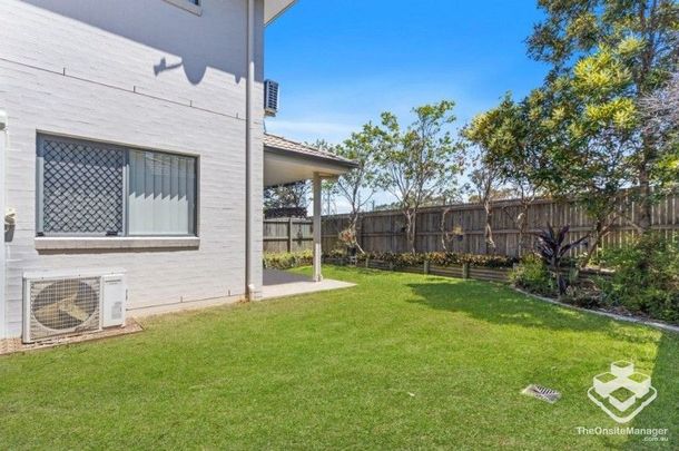 Stylish & Spacious Townhouse inthe Highly Sought-After âStillbrookâ Estate - Photo 1