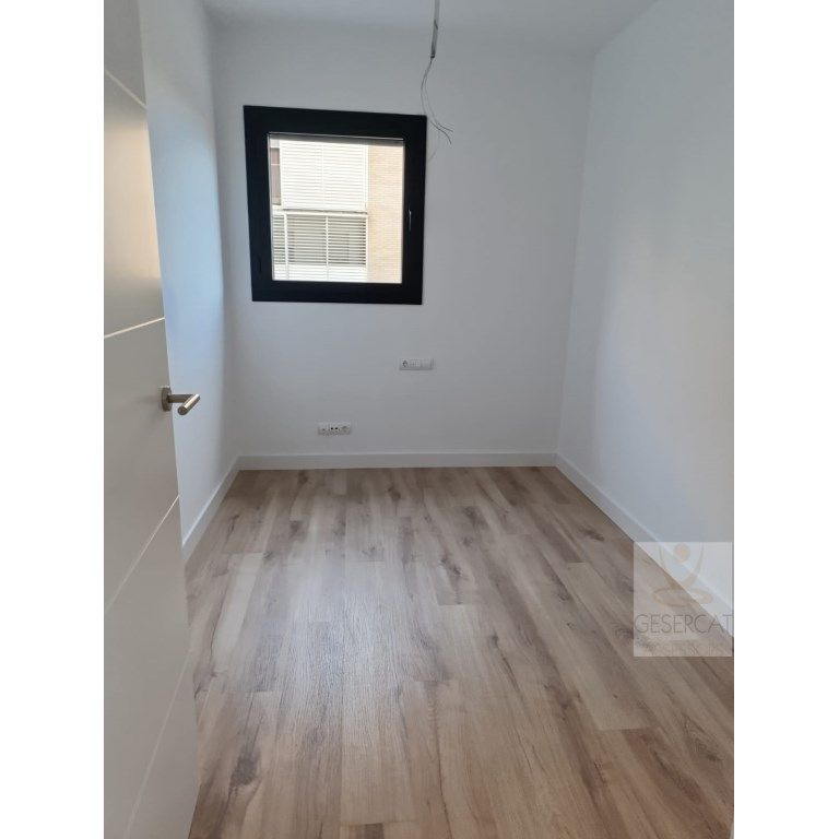 Piso de alquiler en Calle Benet Cortada, Volpelleres - Photo 1