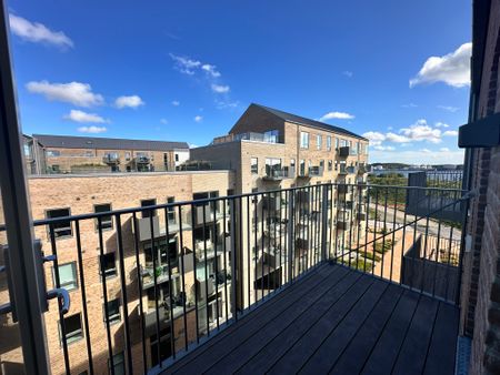 Delevenlig 3-værelses lejlighed i Stigsborg med altan - Foto 3