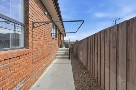 Immaculate family home - Photo 3
