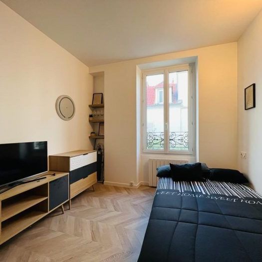 Appartement à louer, 1 pièce - Neuilly-sur-Seine 92200 - Photo 1