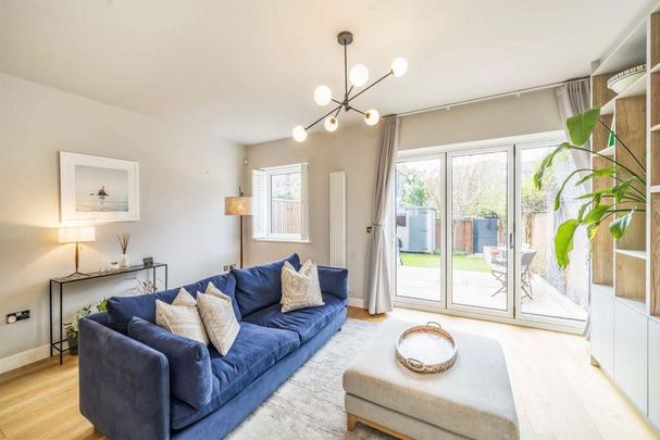 4 bedroom semi-detached house to rent - Photo 1